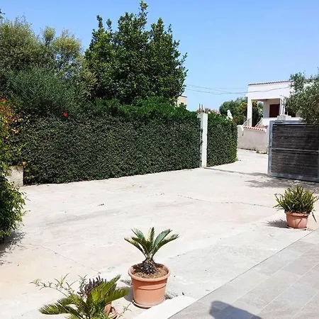 West Sicily - With Garden And Parking *