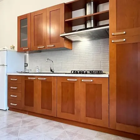 Daire West Sicily - With Garden And Parking *