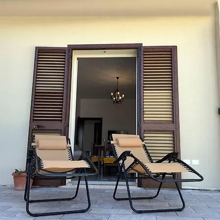 West Sicily - With Garden And Parking Daire
